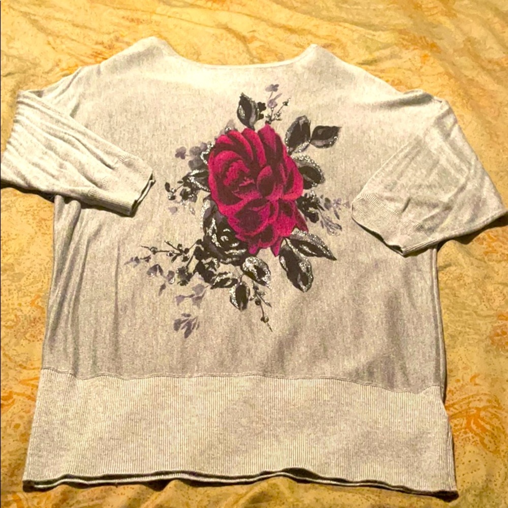 Sweater short sleeve. Shimmery grey/silver